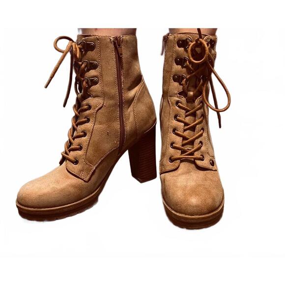 Guess, Women's Tan, Heeled Lace-Up Ankle Boots. Size 7.5 - Picture 3 of 5